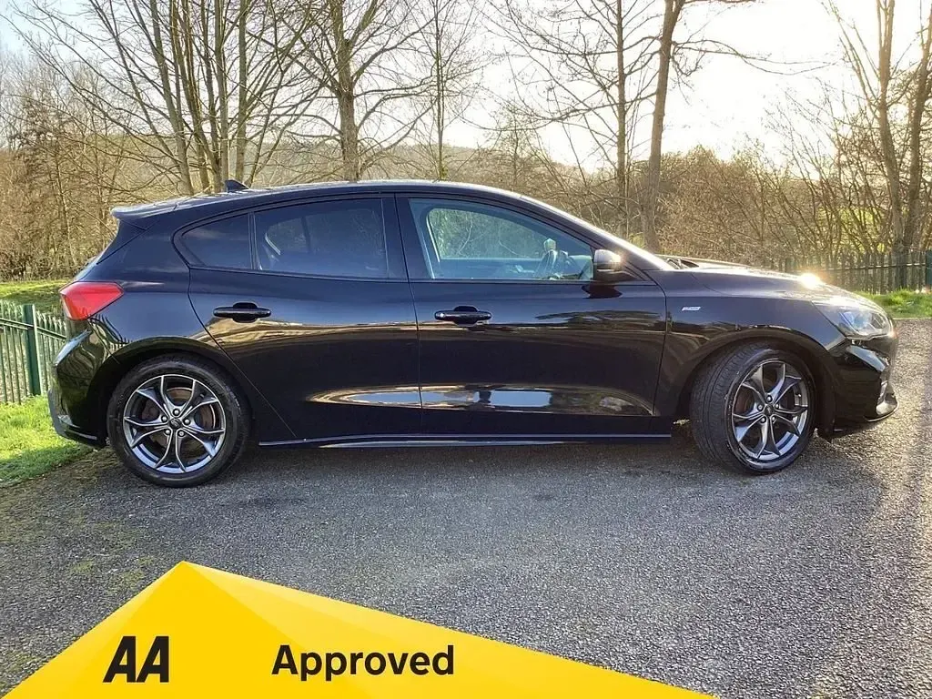 Używany Ford Focus ST-Line 150 KM (110 kW) 2018 Czarny Hatchback