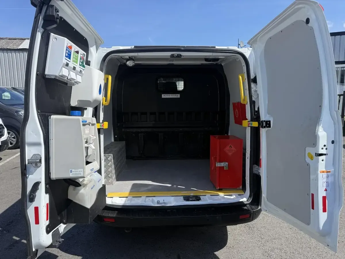 Used Ford Transit Custom 105 HP (77 kW) 2019 White Van