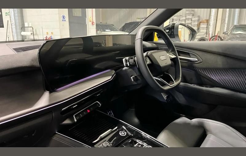 New Audi Q3 Comfort 272 HP (200 kW) 2026 White SUV