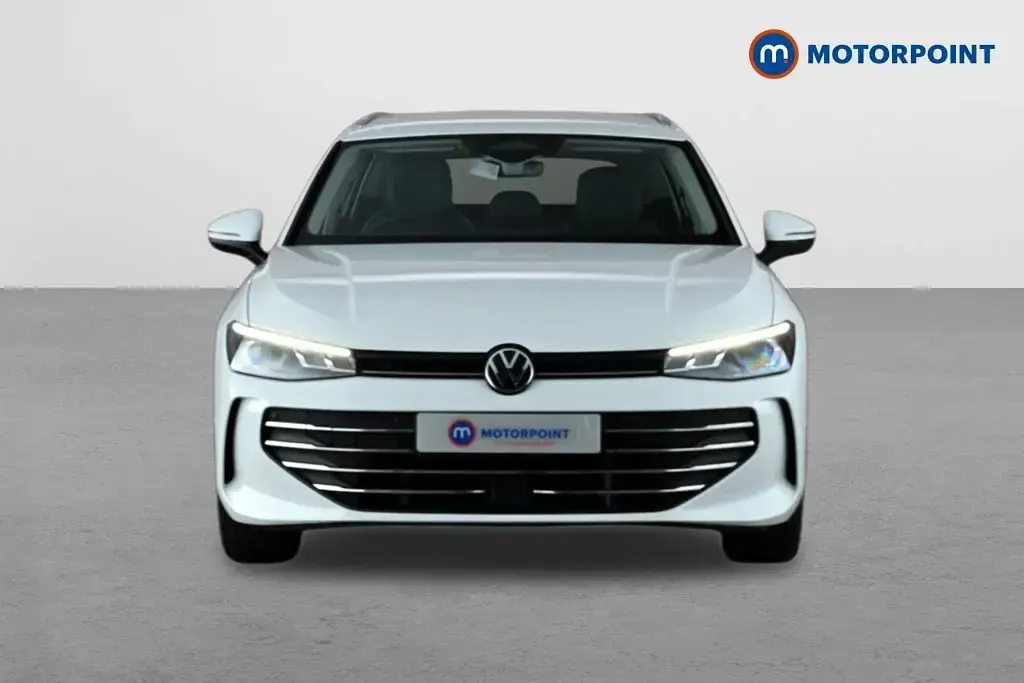 Used VW Passat Life 204 HP (150 kW) 2025 White Estate