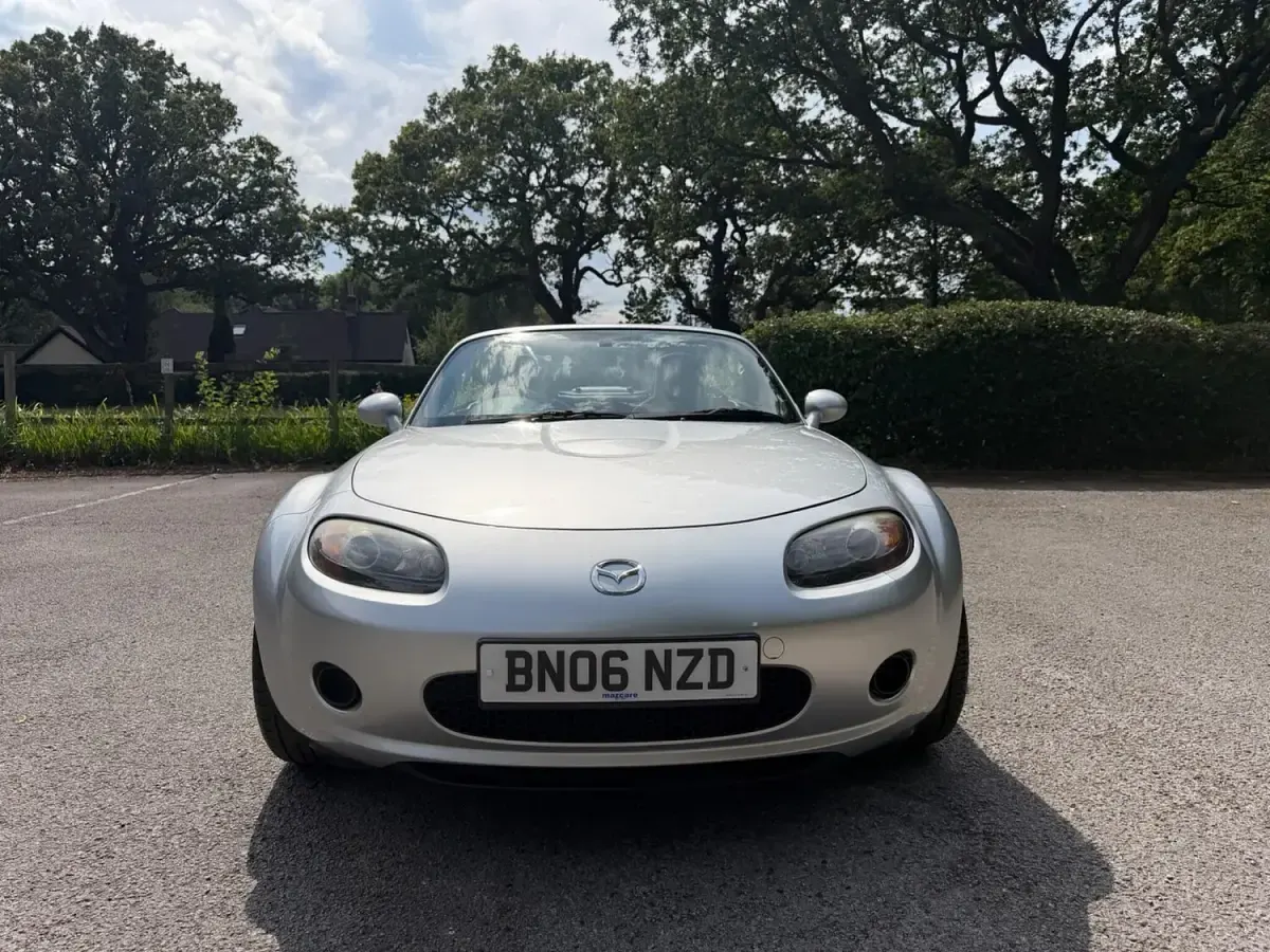 Used Mazda MX5 126 HP (92 kW) 2006 Silver Cabriolet