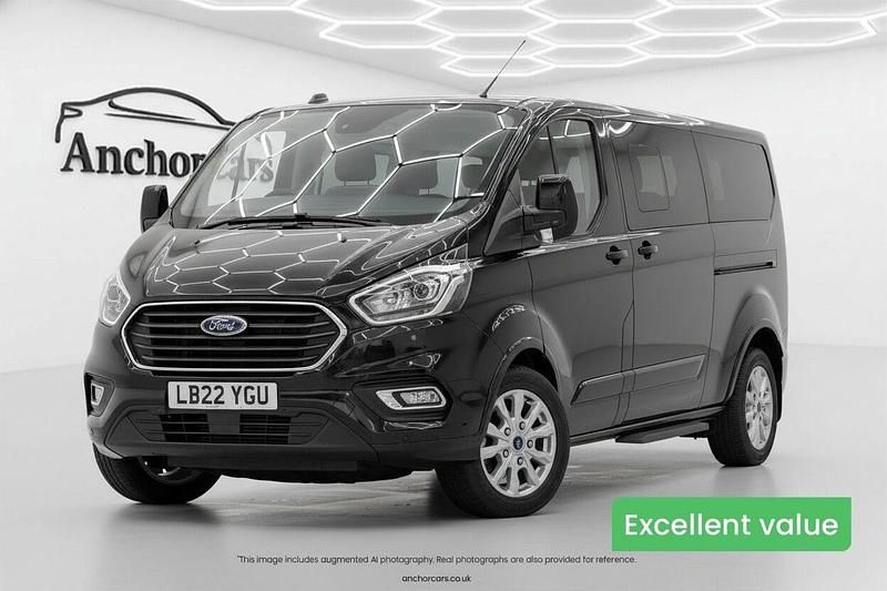Used Ford Tourneo Titanium 130 HP (95 kW) 2022 Black MPV