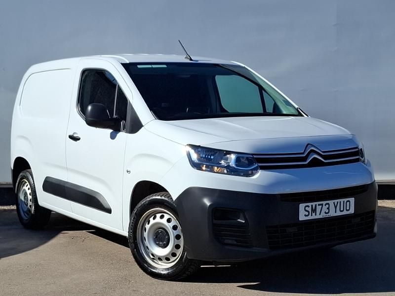 Usado Citroën Berlingo 100 HP (73 kW) 2024 Branco Monovolume