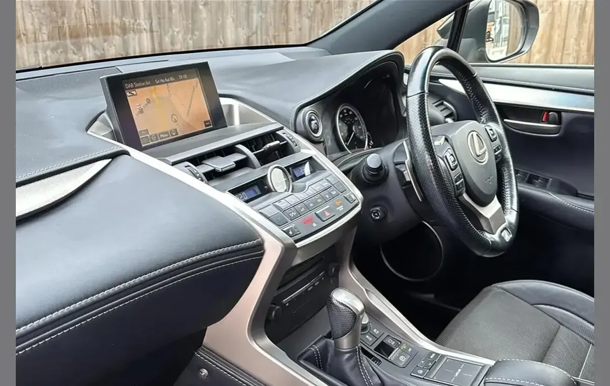Used Lexus NX300h Sport Line 194 HP (142 kW) 2016 Silver SUV