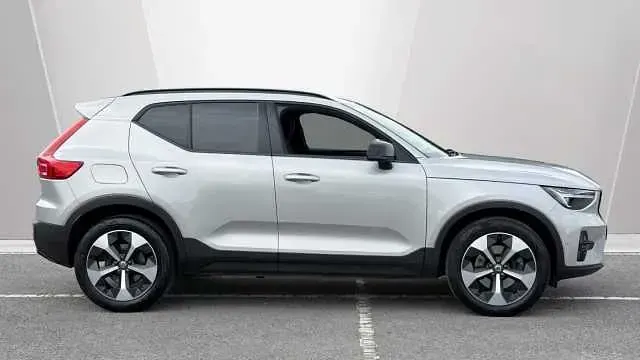 Used Volvo XC40 Ultimate 197 HP (144 kW) 2024 Silver SUV