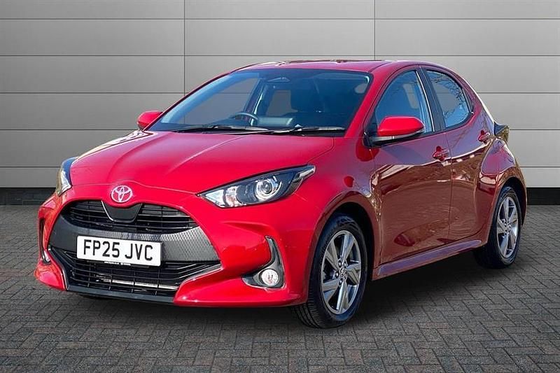 Used Toyota Yaris Hybrid 116 HP (85 kW) 2025 Scarlet flare Hatchback