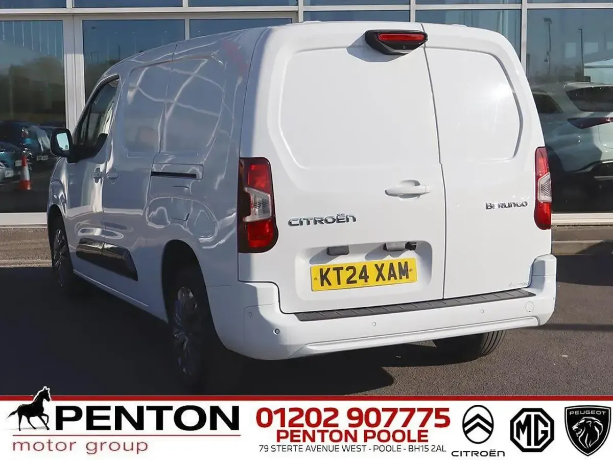 Usado Citroën Berlingo 101 CV (74 kW) 2024 Blanco Monovolumen