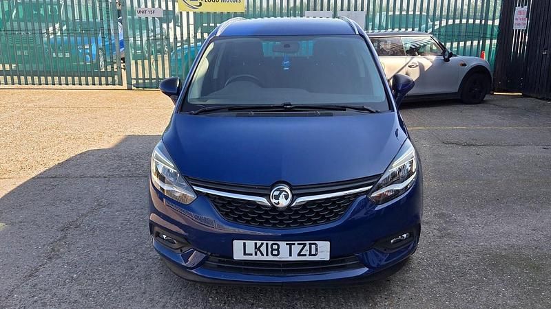 Used Vauxhall Zafira Tourer SRi 140 HP (102 kW) 2018 Blue MPV