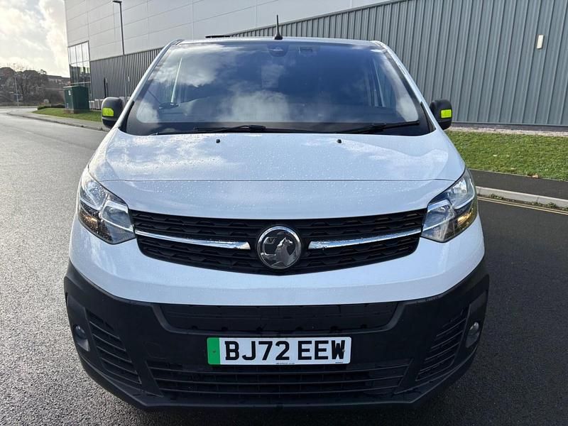 Usado Vauxhall Vivaro 100 kW (136 CV) 2022 Blanco Monovolumen