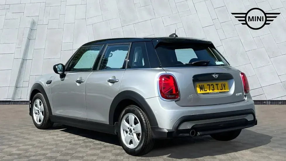 Used Mini Cooper Classic 134 HP (98 kW) 2023 Silver Hatchback