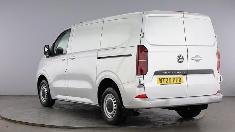 Used VW Transporter 150 HP (110 kW) 2025 Light grey Van