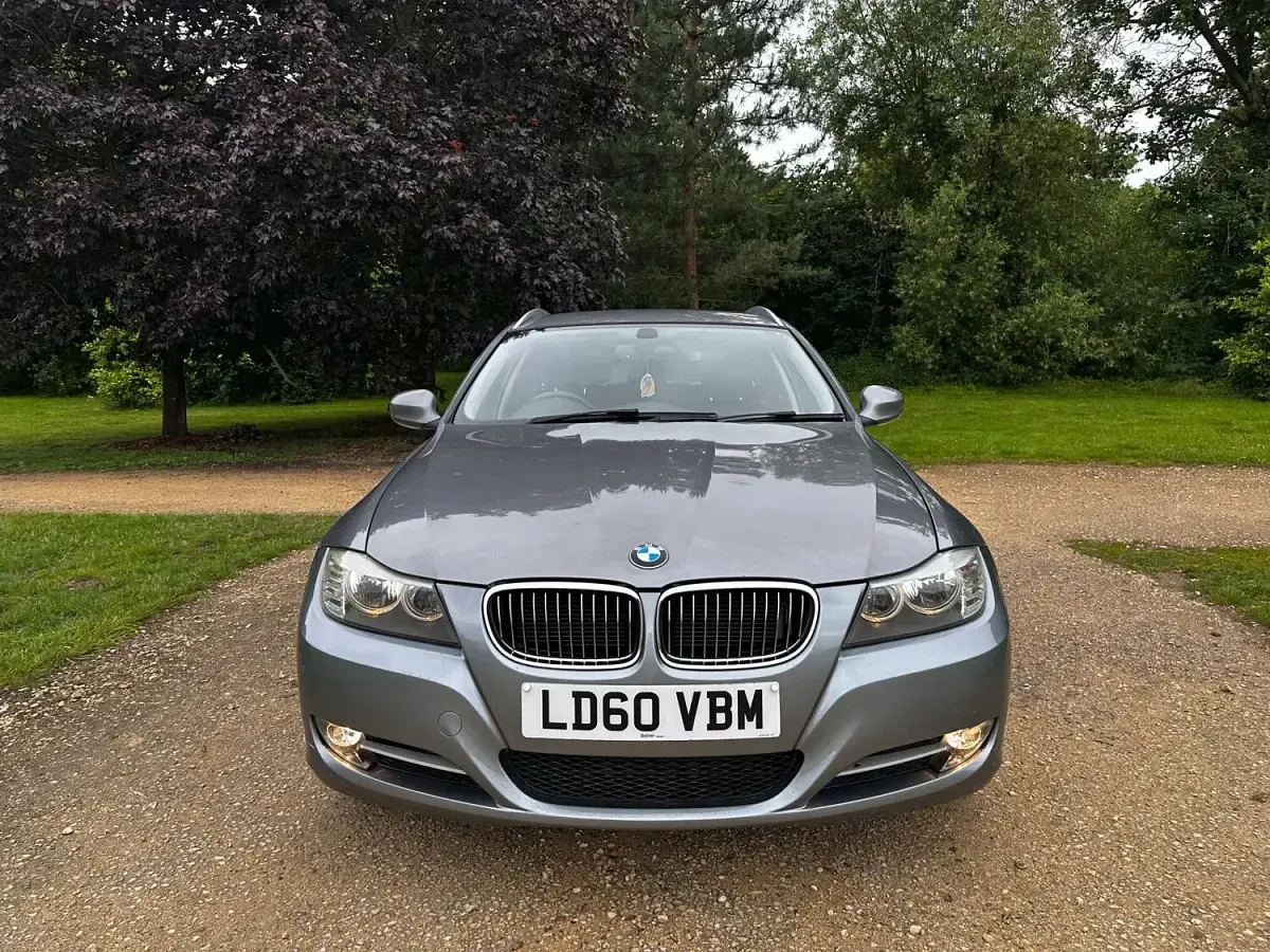 Used BMW 320 Exclusive 2010 Grey Estate