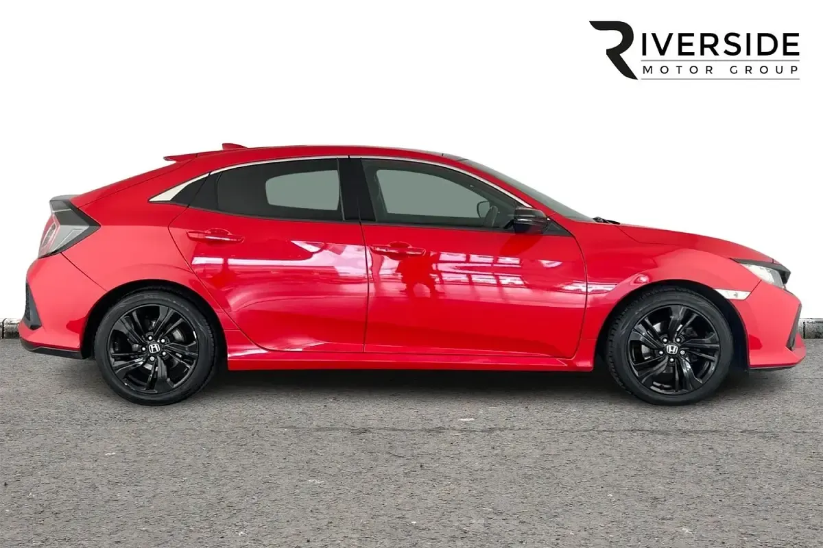 Used Honda Civic EX 126 HP (92 kW) 2018 Red Hatchback