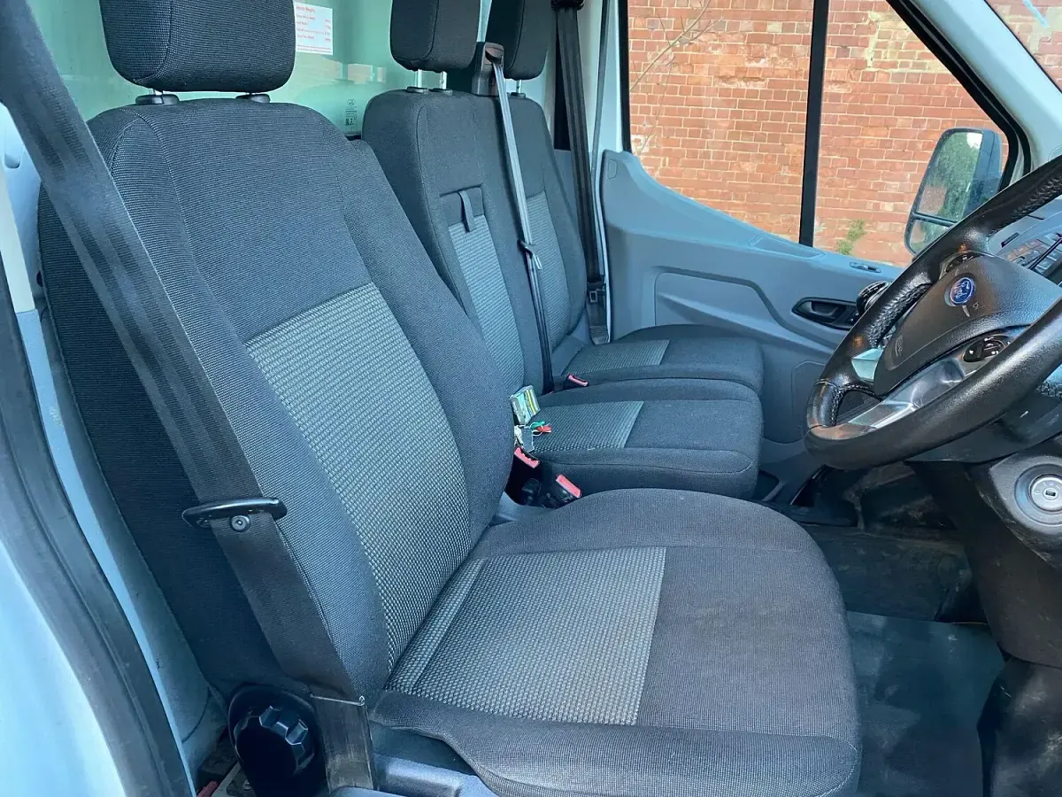 Used Ford Transit 130 HP (95 kW) 2019 White Cabriolet