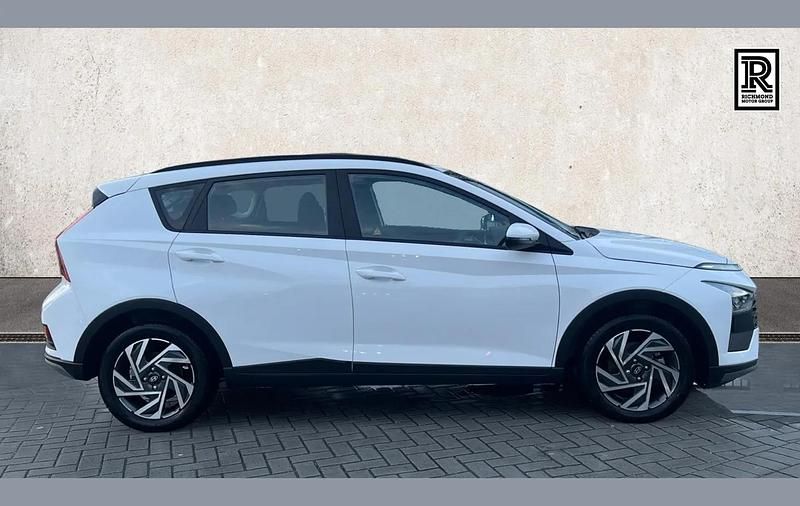 Used Hyundai Bayon Advanced 99 HP (72 kW) 2024 White SUV