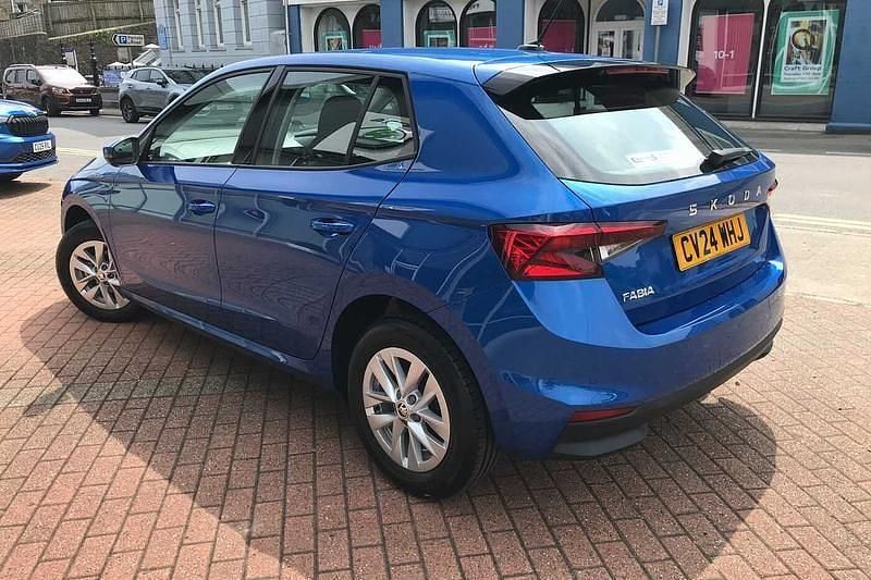 Used Skoda Fabia Comfort 70 HP (51 kW) 2024 Race blue metallic Hatchback