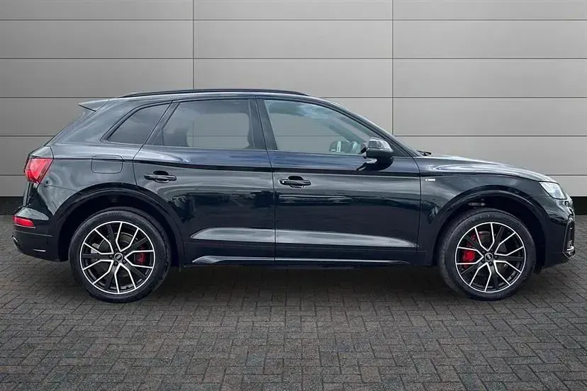 Used Audi Q5 Comfort 265 HP (194 kW) 2022 Black SUV
