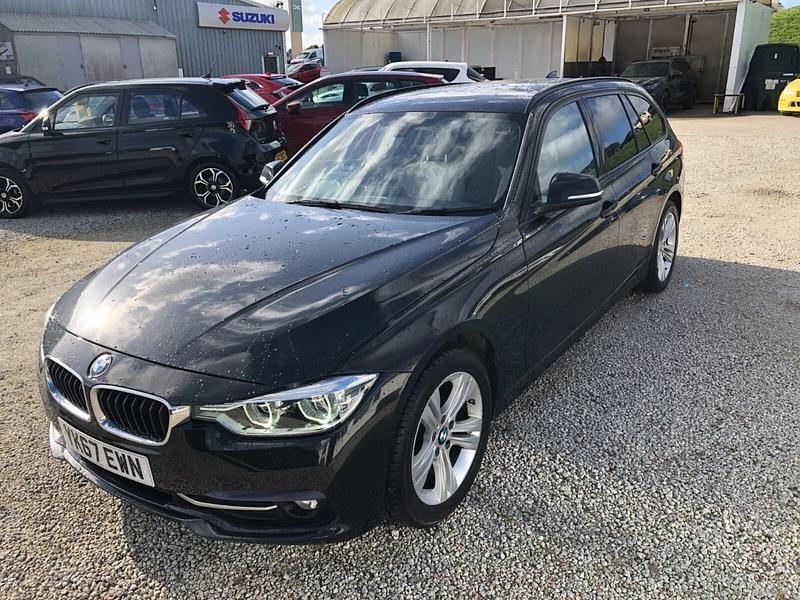 Used BMW 318 Sport Line 2017 Black Estate