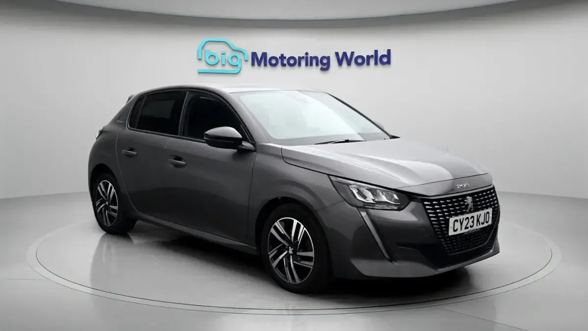 Used Peugeot 208 Allure+ 102 HP (75 kW) 2023 Hatchback