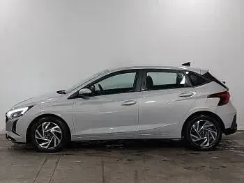 Used Hyundai i20 Advanced 100 HP (73 kW) 2025 Grey Hatchback