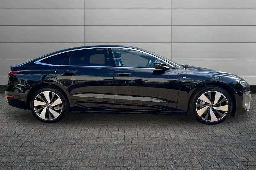 New Audi A6 e-tron S-Line 266 kW (362 HP) 2025 Mythos black Hatchback