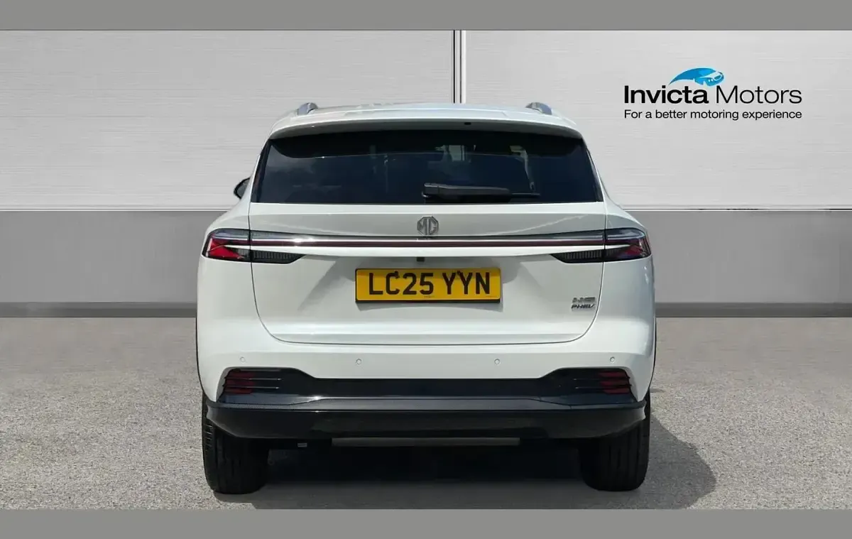 Used MG HS Trophy 299 HP (219 kW) 2025 White SUV
