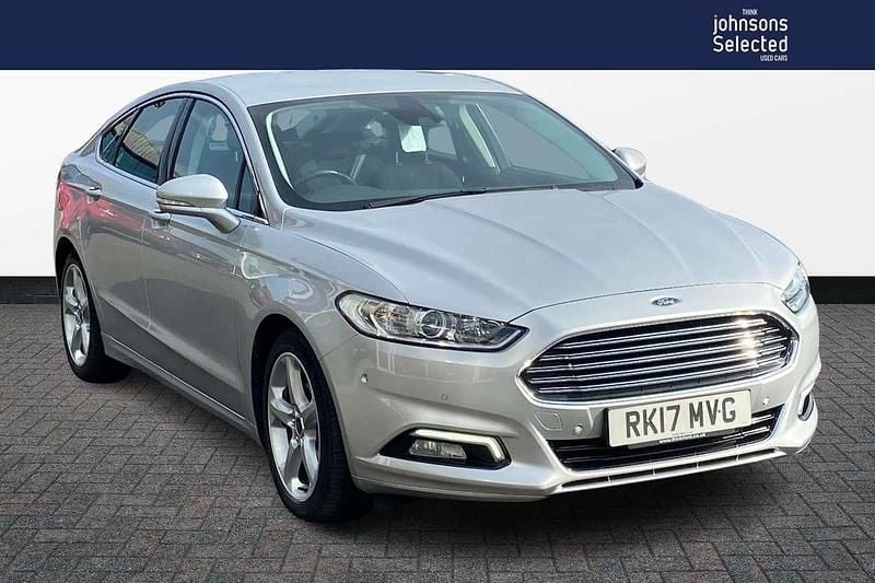 Silver Used 2017 Ford Mondeo Titanium Hatchback | £10,750 (Fair price) - Image 1/4