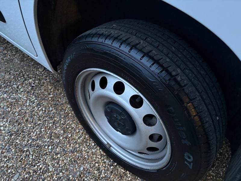 Used Peugeot Partner Premium 131 HP (96 kW) 2023 White MPV