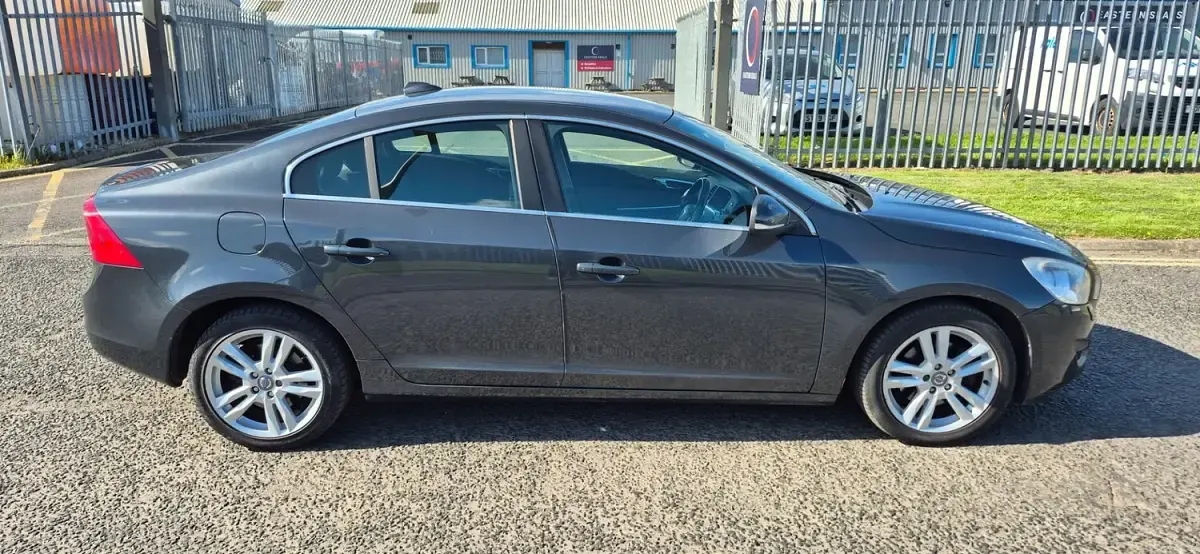 Used Volvo S60 SE 115 HP (84 kW) 2012 Grey Sedan
