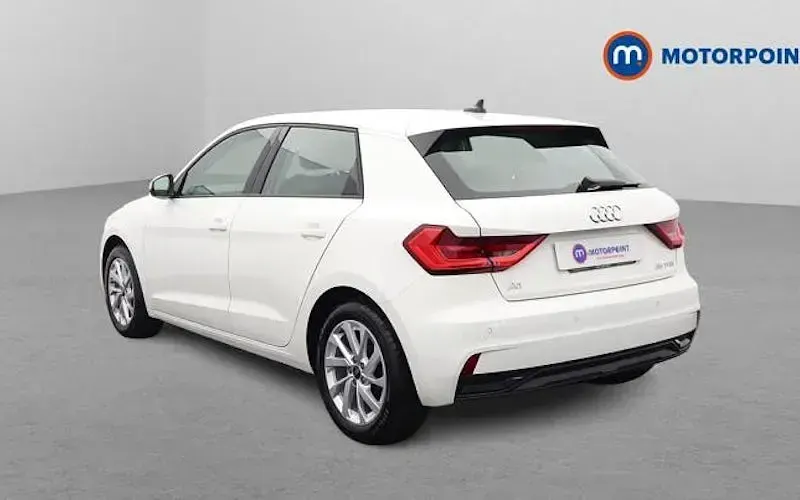 Used Audi A1 Sportback Sport 95 HP (69 kW) 2025 White Hatchback