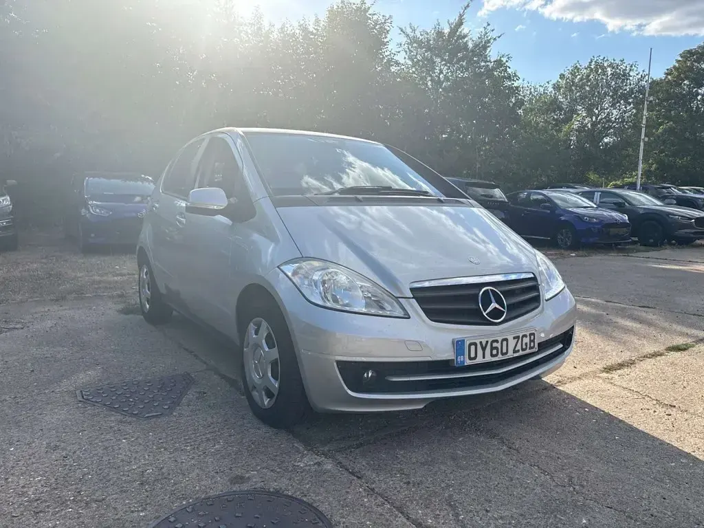 Used Mercedes A160 Classic 95 HP (69 kW) 2010 Silver Hatchback