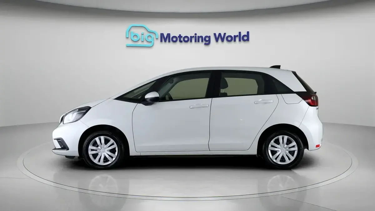 Used Honda Jazz SE 107 HP (78 kW) 2021 White Hatchback