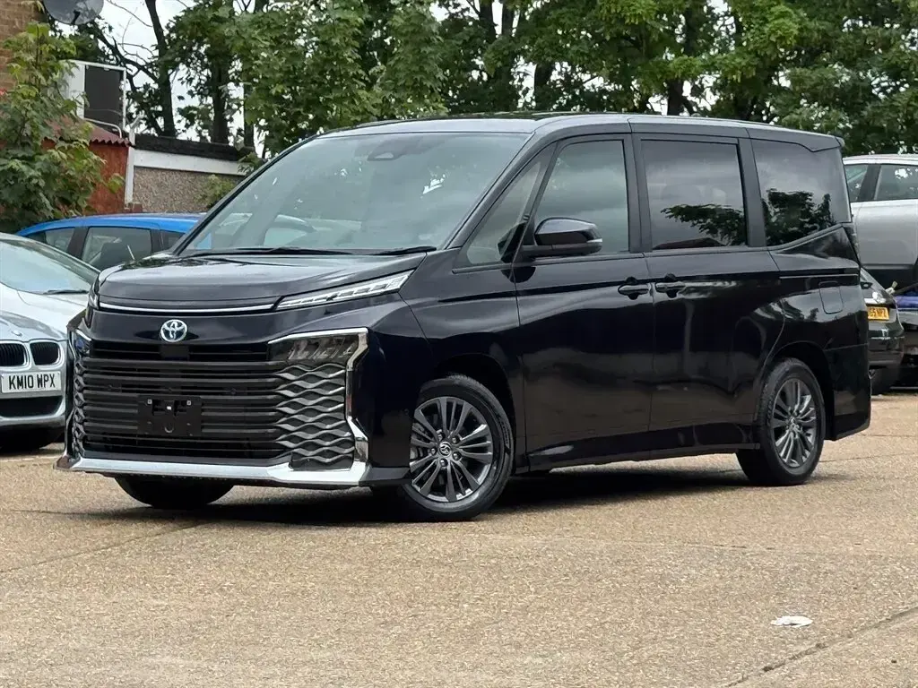 New Toyota Voxy 2025 Black MPV