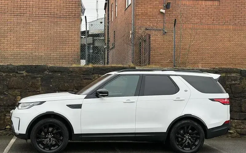 Used Land Rover Discovery 5 HSE 258 HP (189 kW) 2018 SUV