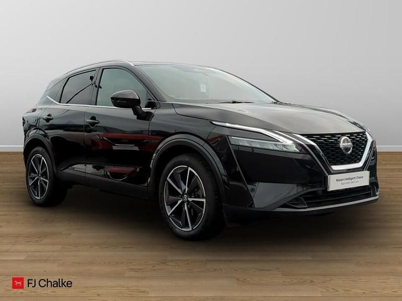 Black Used 2022 Nissan Qashqai Tekna SUV | £21,490 (A bit pricey) - Image 1/4