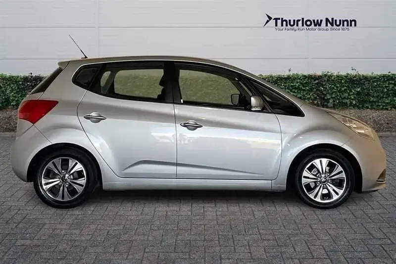 Used Kia Venga 123 HP (90 kW) 2015 Silver Hatchback
