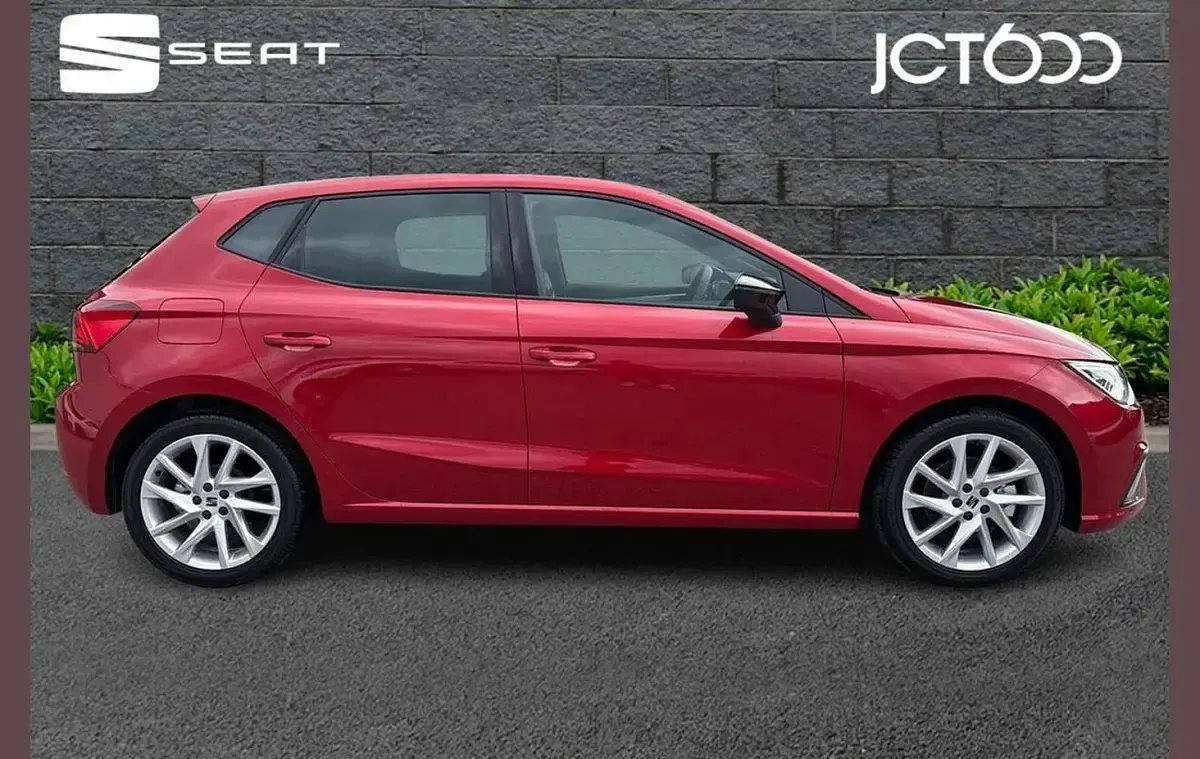 New Seat Ibiza FR 113 HP (83 kW) 2025 Red Hatchback