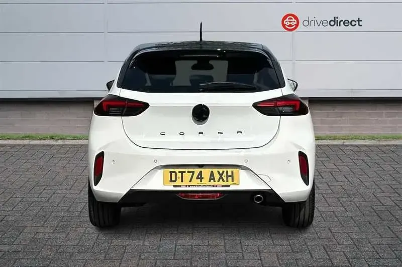 Used Vauxhall Corsa S 100 HP (73 kW) 2024 White Hatchback