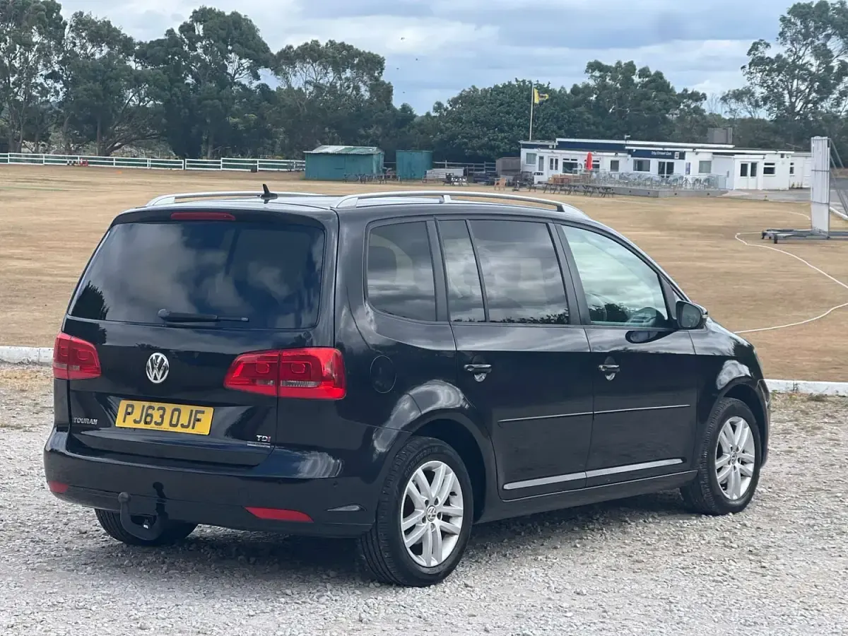 Used VW Touran SE 2013 Black MPV