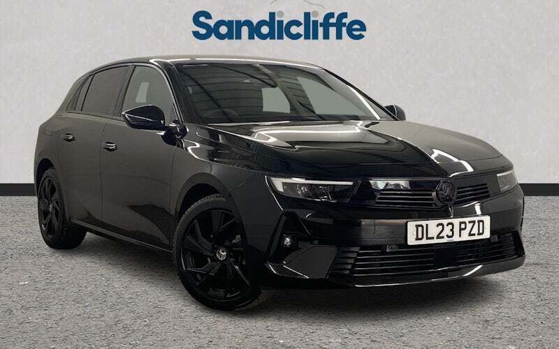 Black Used 2025 Vauxhall Astra Hatchback | £16,961 (Super price) - Image 1/4