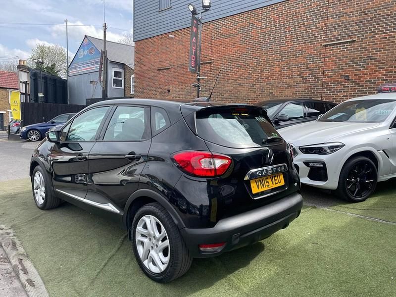 Second-hand Renault Captur Dynamique 90 CP (66 kW) 2015 Negru SUV