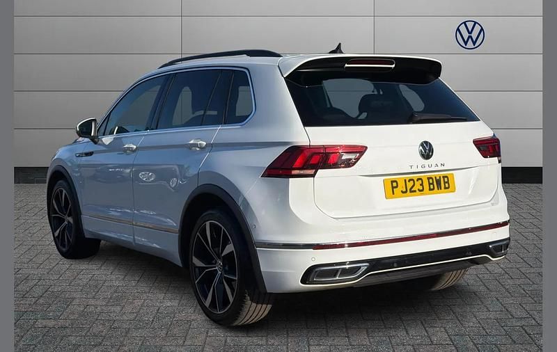 Used VW Tiguan R-line 150 HP (110 kW) 2023 White SUV