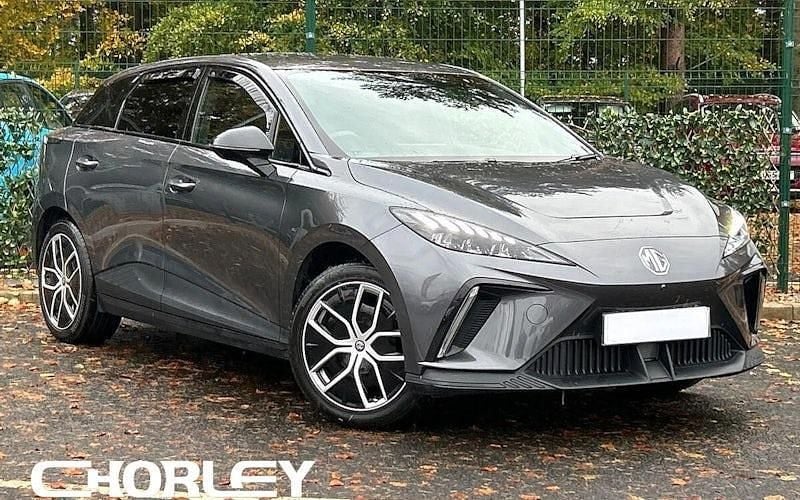 Used 2025 MG MG4 EV Trophy Hatchback | £18,012 (Fair price) - Image 1/4