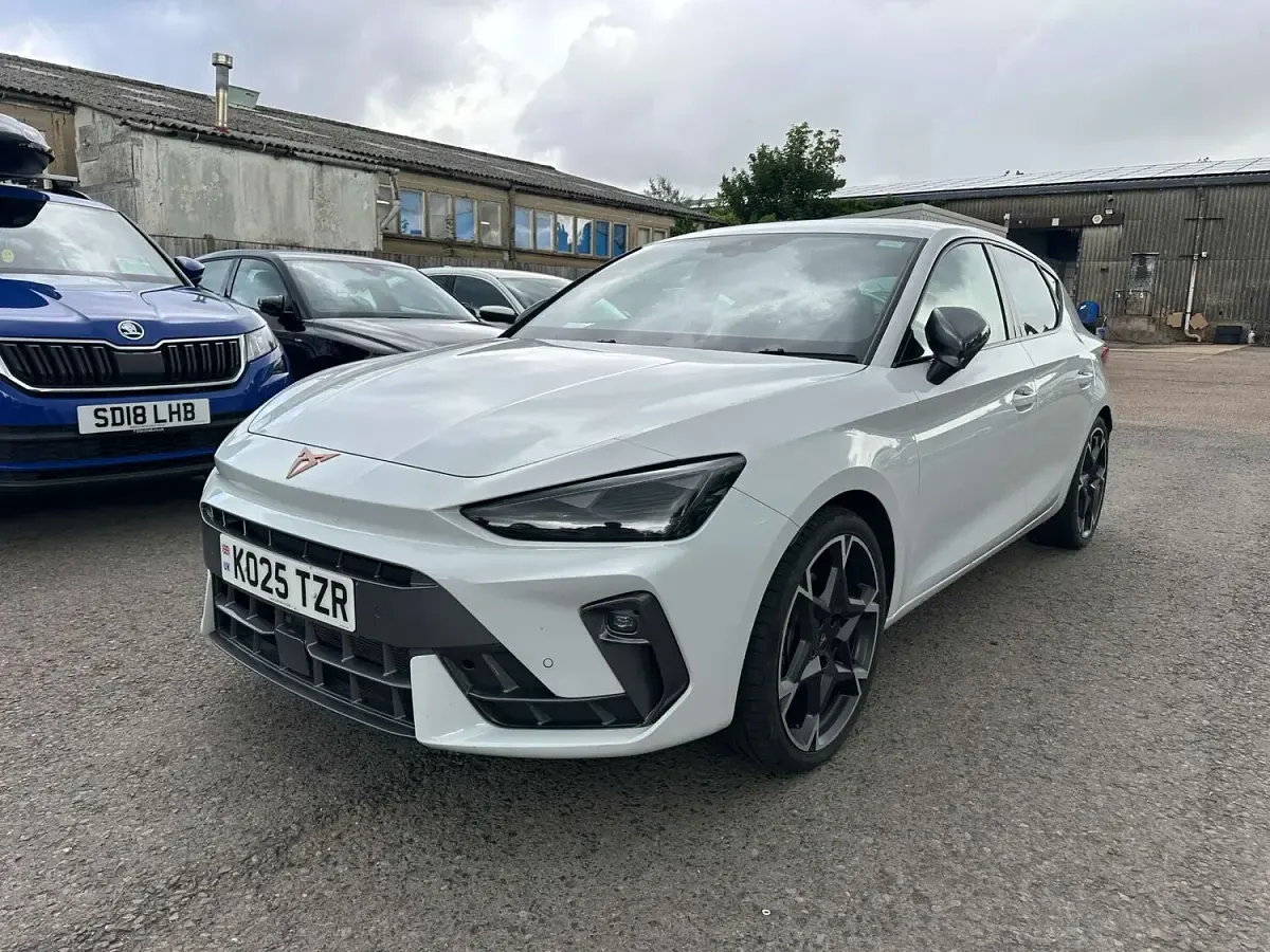 Used Cupra Leon 2025 White Hatchback