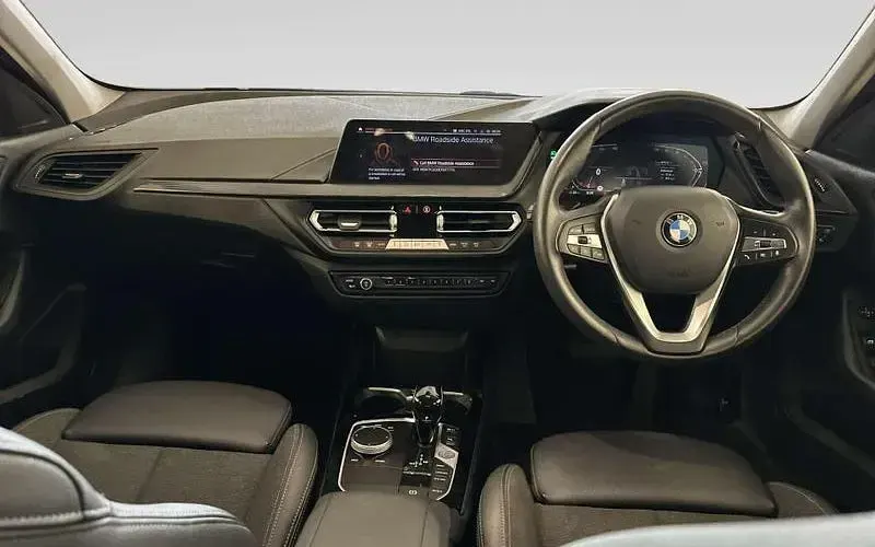Used BMW 118 Sport Line 136 HP (100 kW) 2024 Hatchback