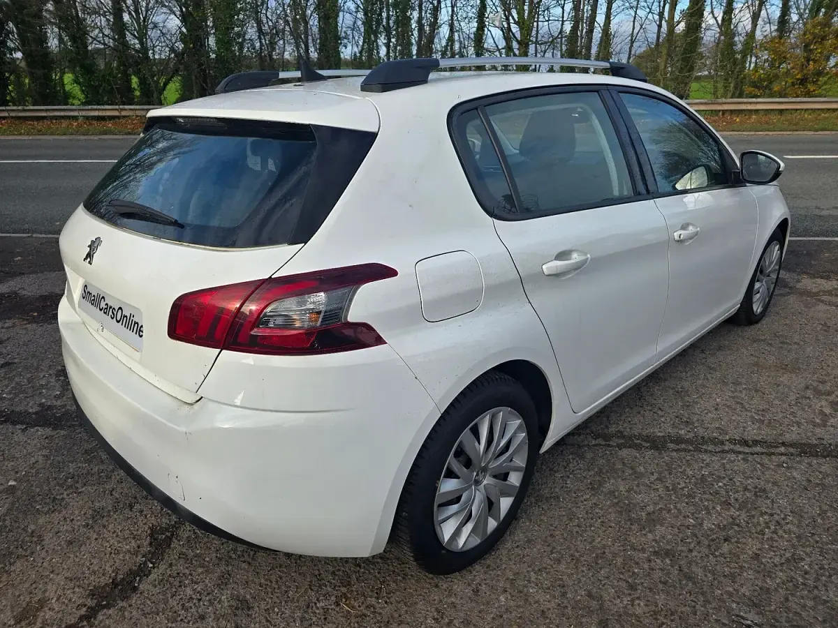 Usado Peugeot 308 Access 2020 Blanco Utilitario