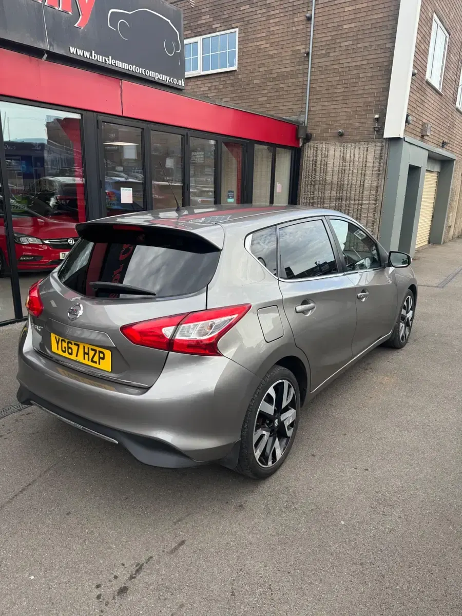 Used Nissan Pulsar Tekna 110 HP (80 kW) 2017 Grey Hatchback