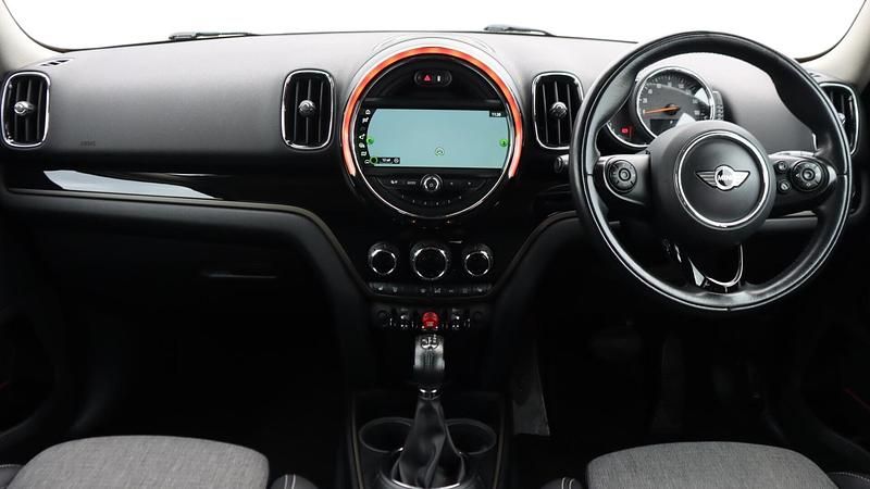 Begagnad Mini Cooper Countryman 134 HK (98 kW) 2017 Svart SUV