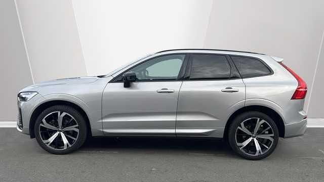 Used Volvo XC60 R-Design 194 HP (142 kW) 2021 SUV