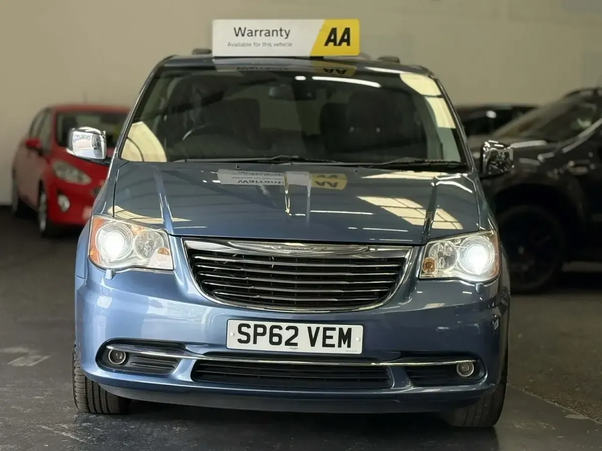 Used Chrysler Grand Voyager Limited 2012 Blue MPV